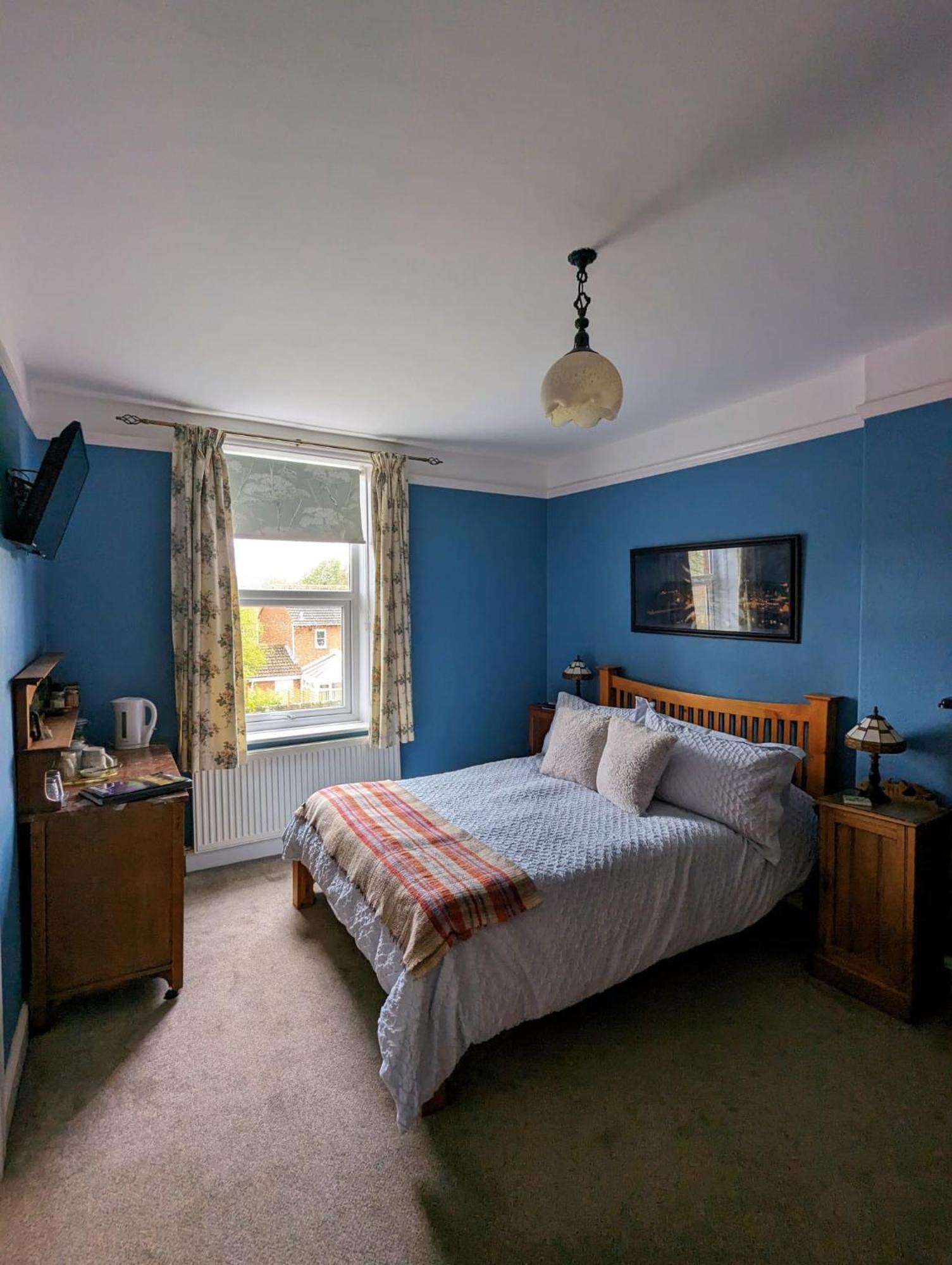 Bed and Breakfast Number 18 Уитби Экстерьер фото